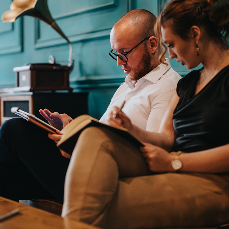 pxp - people taking notes